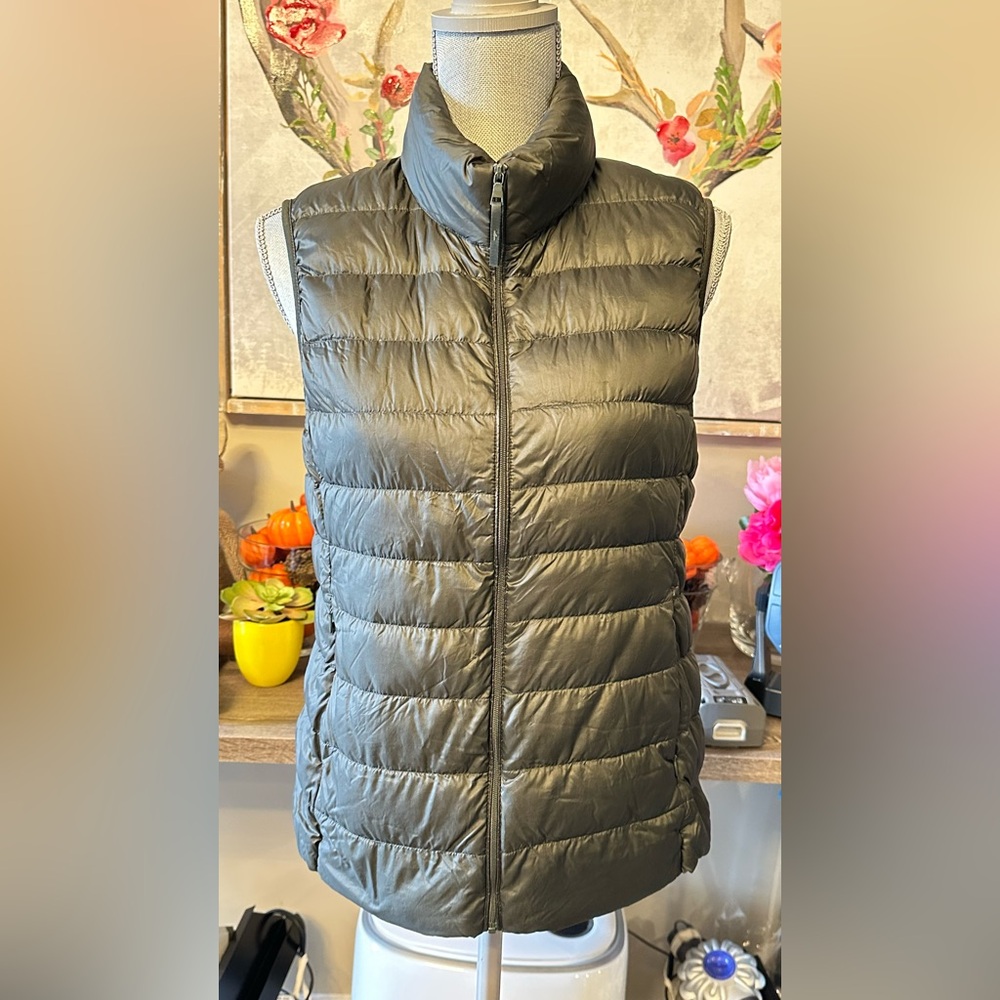 Uniqlo packable vest